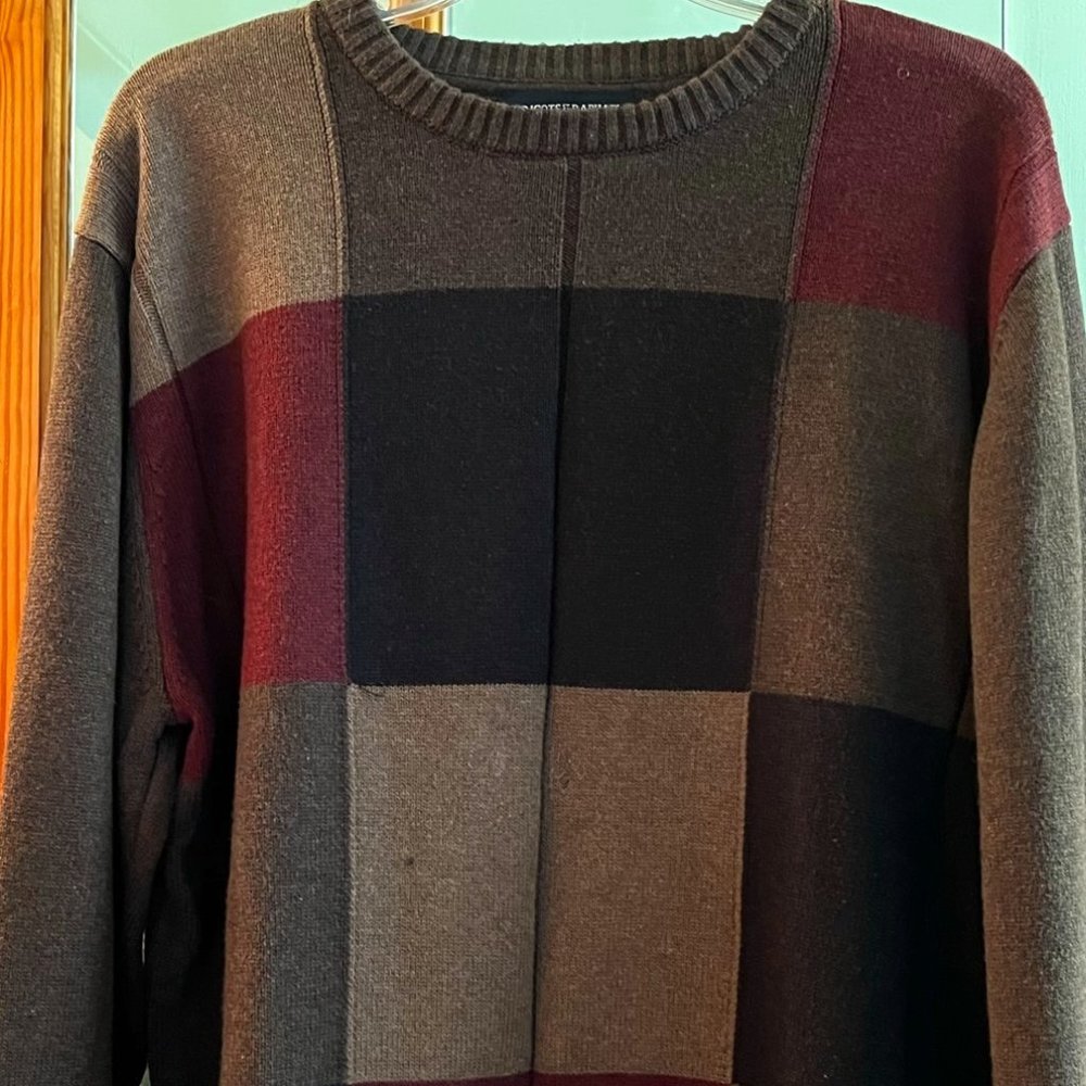 Tricots St. Raphael, Extra Large, Excellent Condition, Crewneck